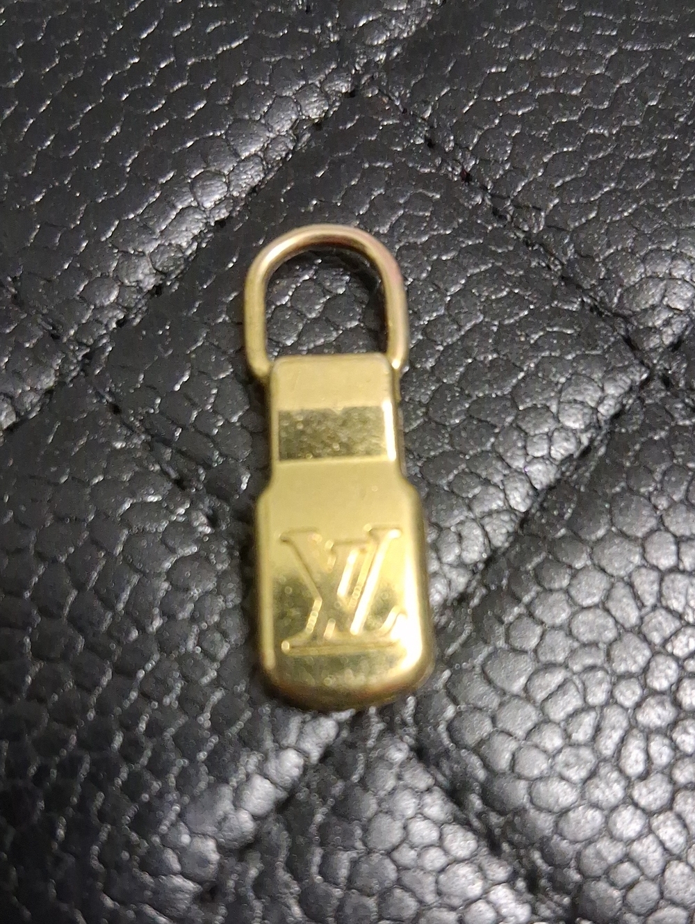 Louis Vuitton Gold-tone LV Logo Zipper Pull